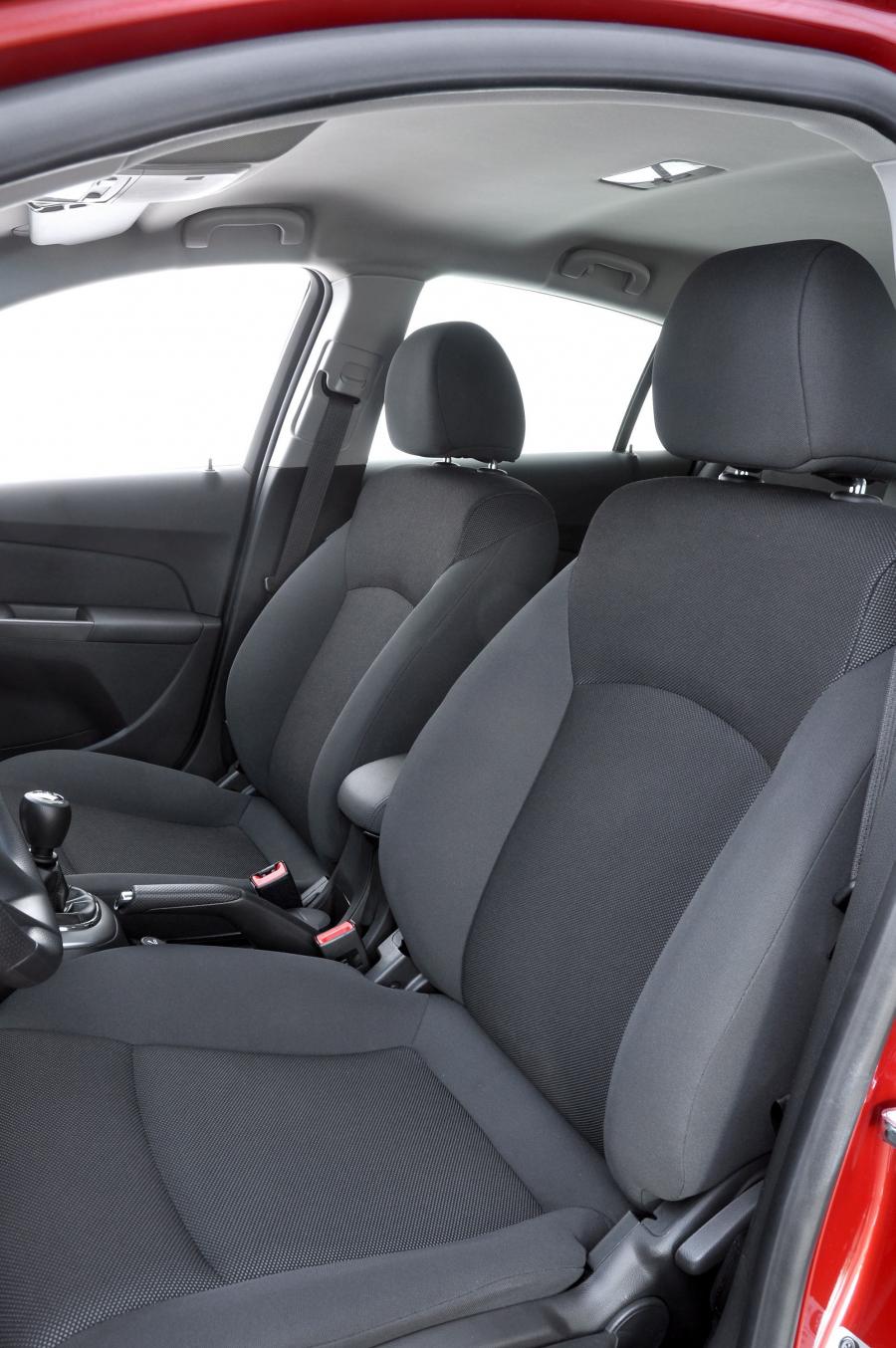  Chevrolet Cruze Sport6 2012 года  (фото 28 из 63)